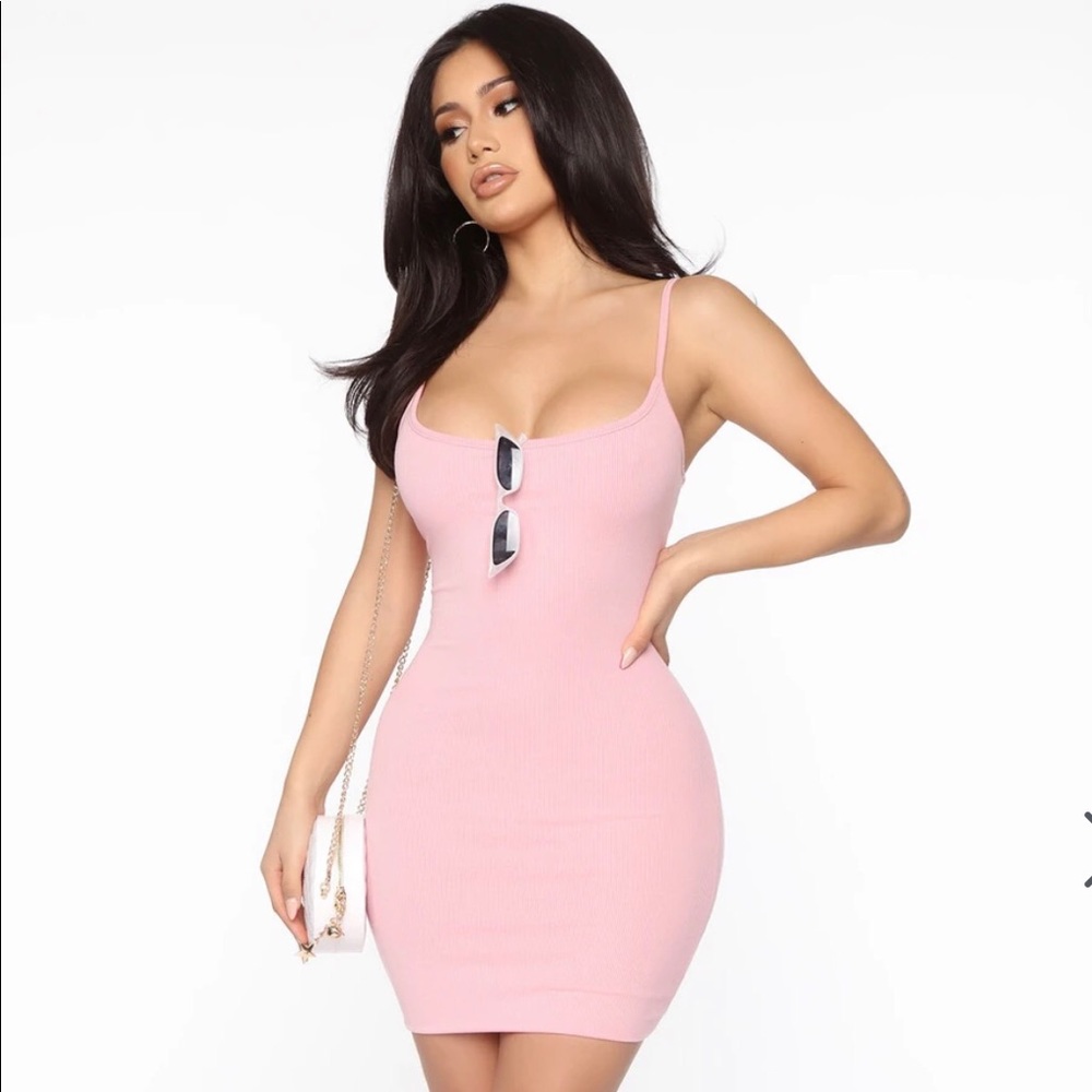 🎉 HOST PICK 🎉 Fashion Nova Mini Open Back Dress